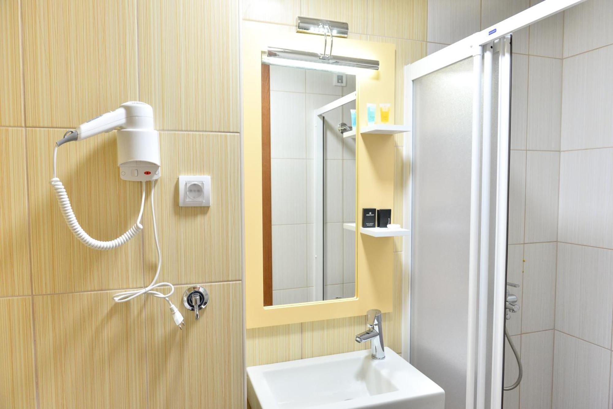 פירוט Hotel Ana Lux Spa מראה חיצוני תמונה