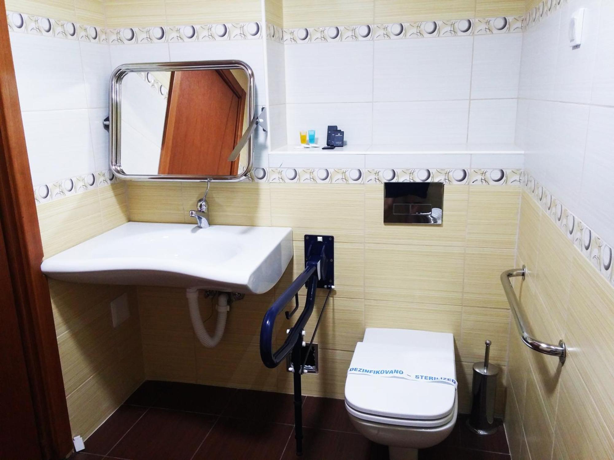 פירוט Hotel Ana Lux Spa מראה חיצוני תמונה