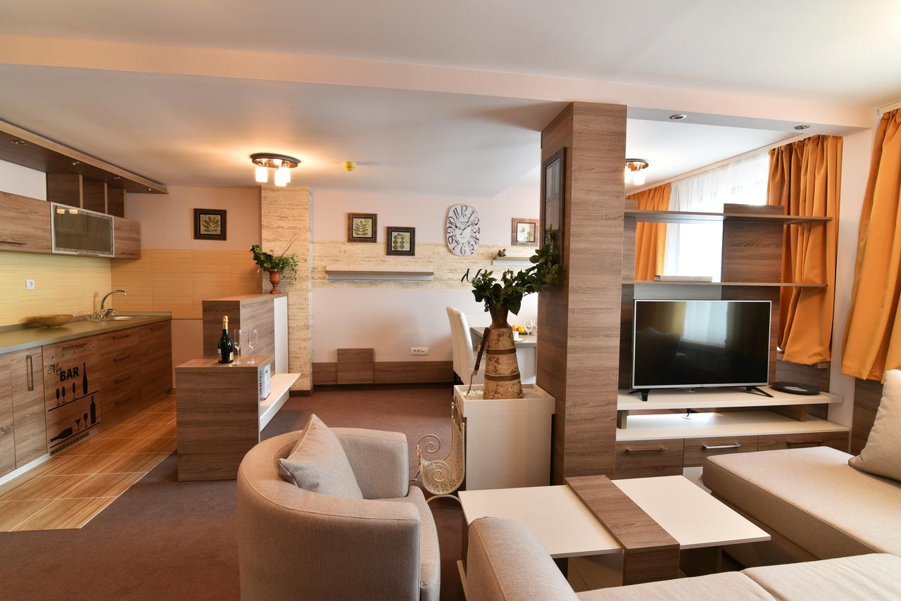 פירוט Hotel Ana Lux Spa מראה חיצוני תמונה