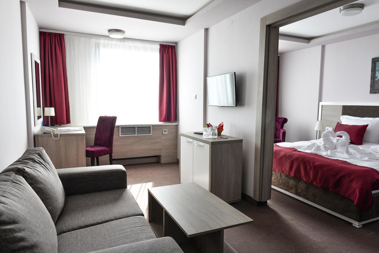 פירוט Hotel Ana Lux Spa מראה חיצוני תמונה