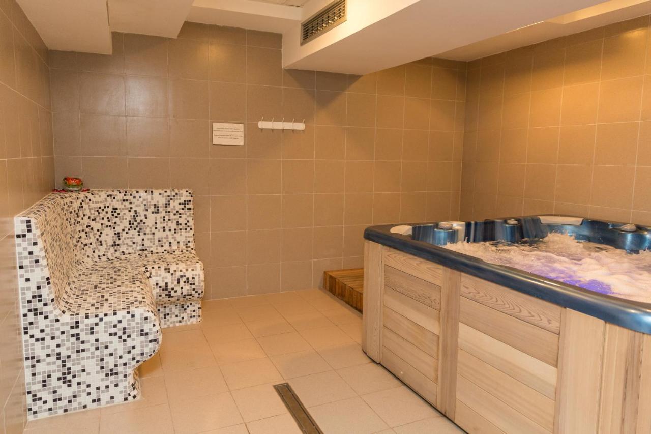 פירוט Hotel Ana Lux Spa מראה חיצוני תמונה